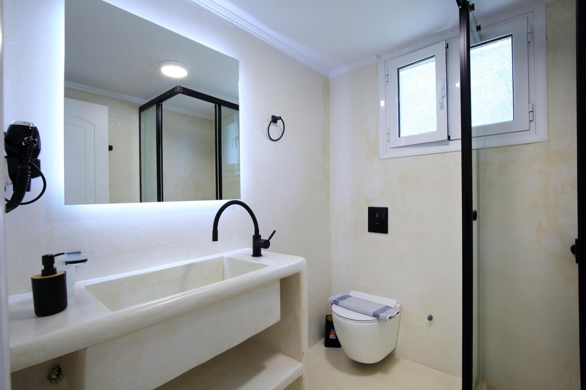 Avra Aparthotel