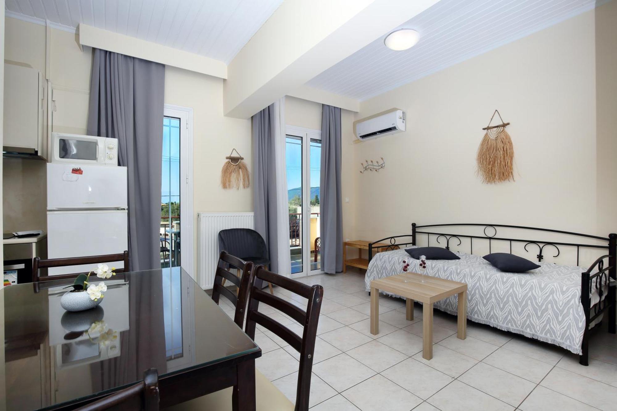 Avra Aparthotel Kalligoni