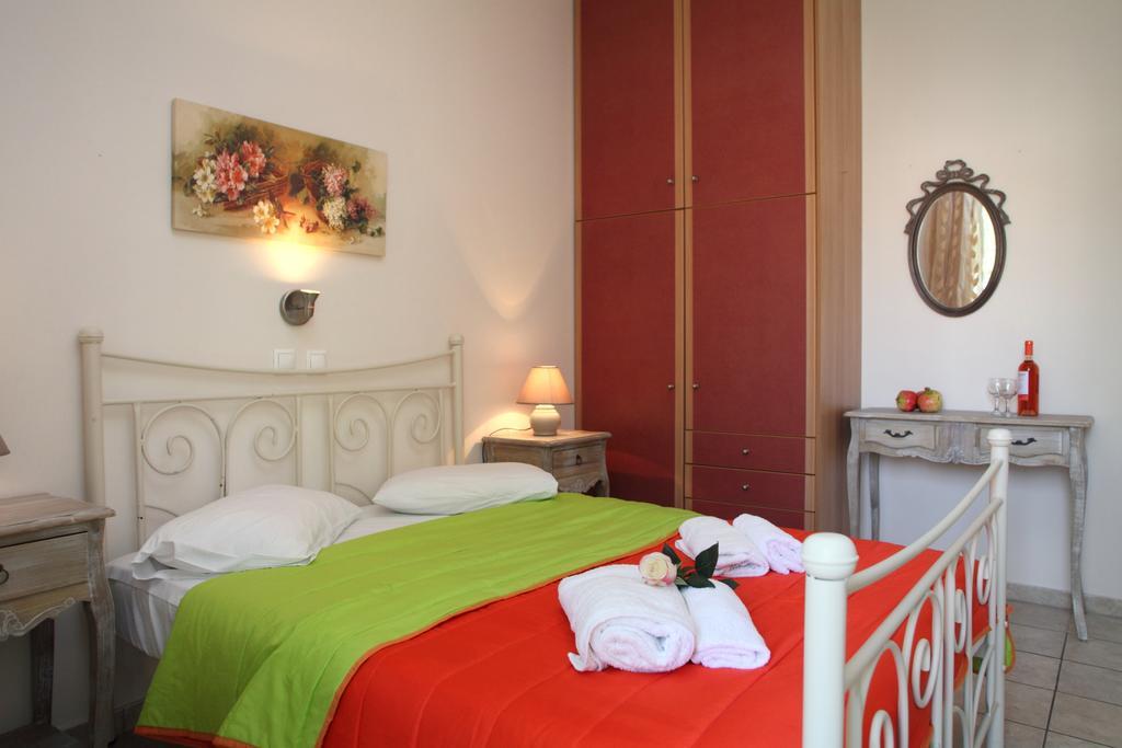 Avra Aparthotel 2*