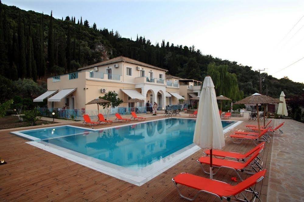 Aparthotel Avra Kalligoni
