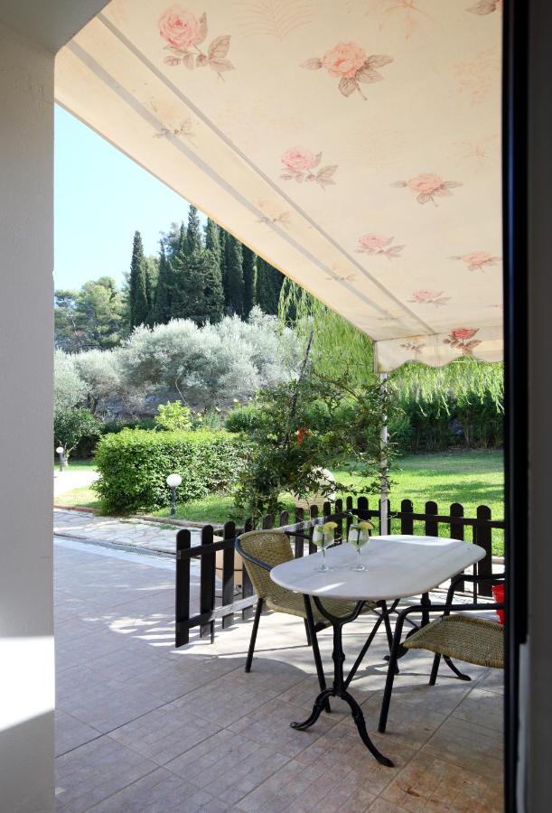 Aparthotel Avra